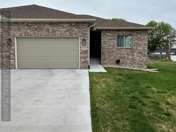 1804 Del Mar Cir, Grand Island, NE 68803