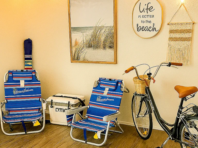 Beachfront Apartments — Photo 9