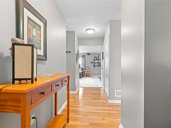 3rd image of 2575 Margaret Ct