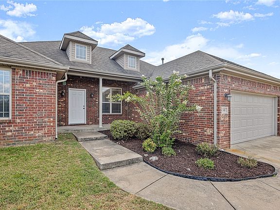 3rd image of 340 Beasley Dr