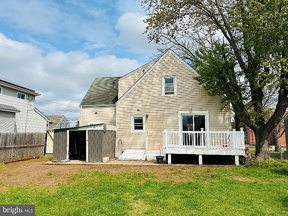 3rd image of 121 Walnut Ave