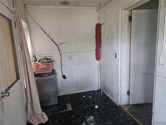 3rd image of 604 4th St NW