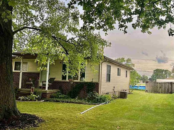3rd image of 754 Westwood Dr