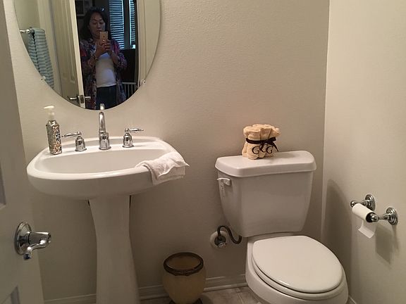 3rd image of 14583 Longwood Ave
