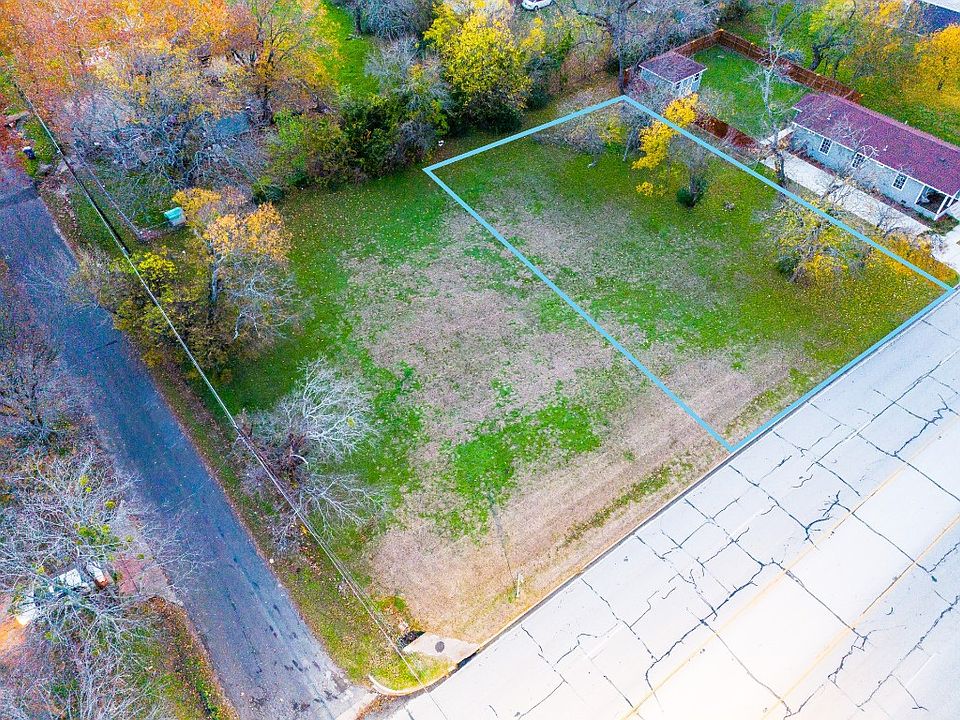 1st image of 1203 N Kaufman St