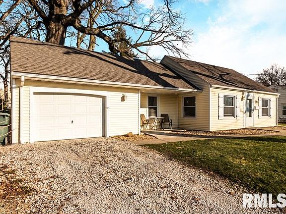 2nd image of 205 W Gloria Dr