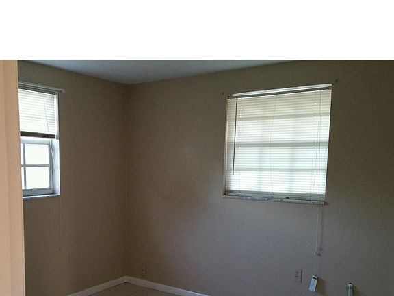 3rd image of 3416 Harbor Blvd