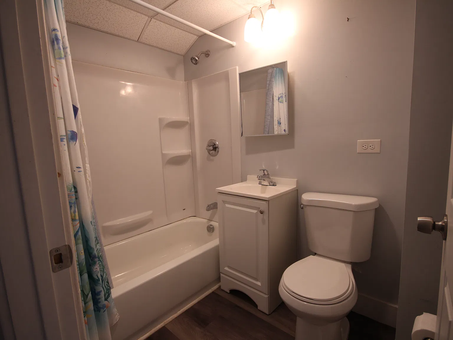 3 bed, 1100 sqft, $2,400 — Photo 4