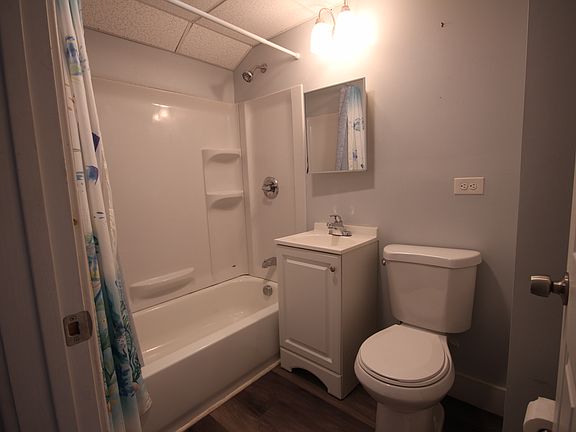 4th image of 12 Scrimgeour Rd #1