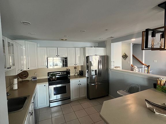 4th image of 6402 Riverfront Dr