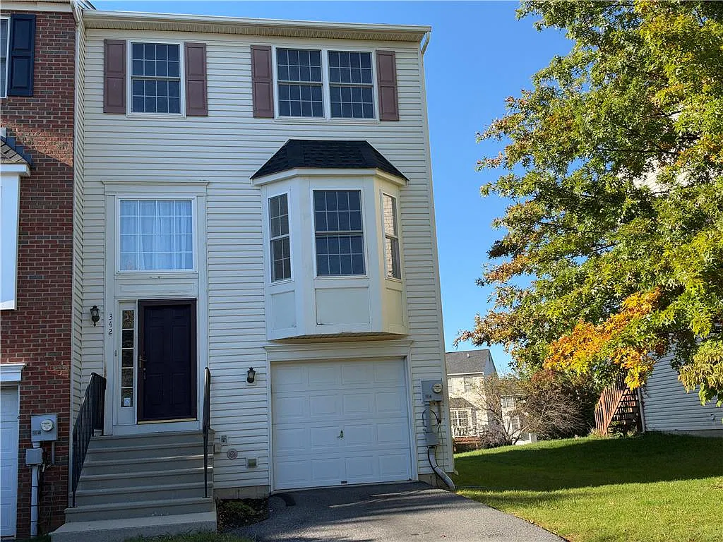 3 bed, 4.0 bath, 2264 sqft, $2,400 — Photo 1