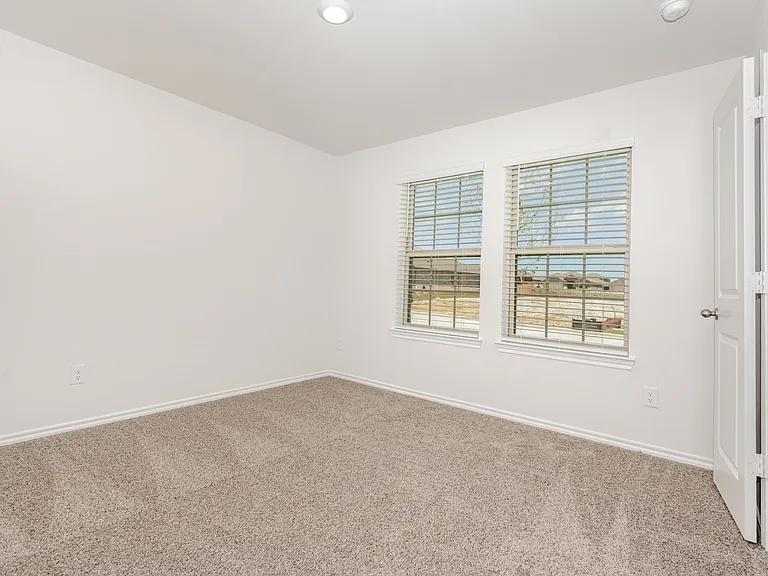 3928 Amethyst Dr — Photo 24