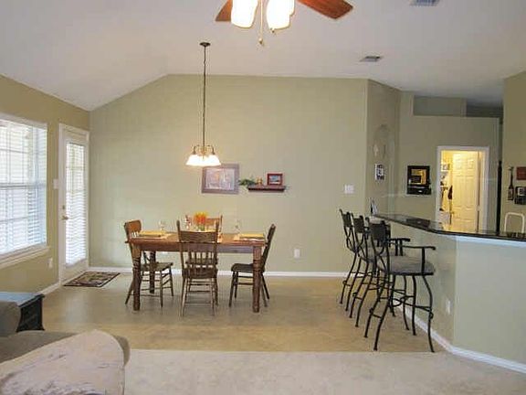 4th image of 1217 Valley Oaks Dr