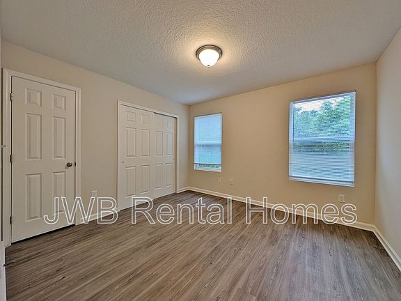 5th image of 1528 W 24th St