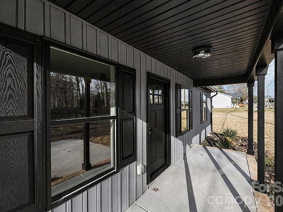 4th image of 2220 Mooresville Rd