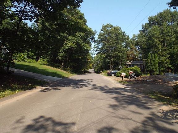 4th image of 1350 Vandenboom Ave