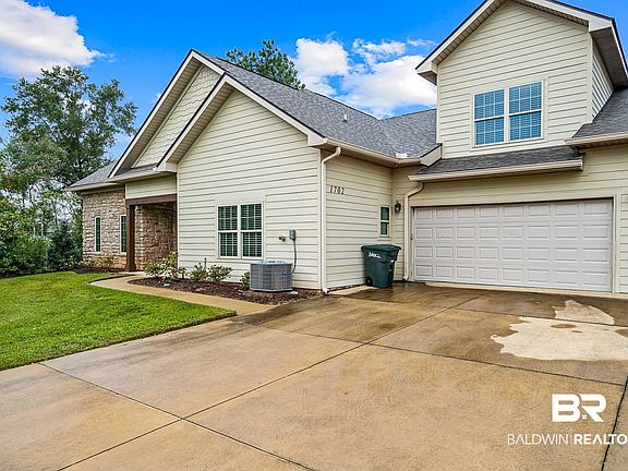 4th image of 1702 Holmes Ave #1702