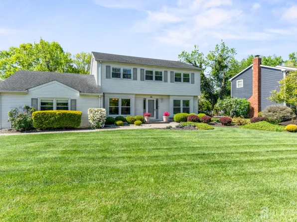 6 Grace Rd, East Brunswick, NJ 08816