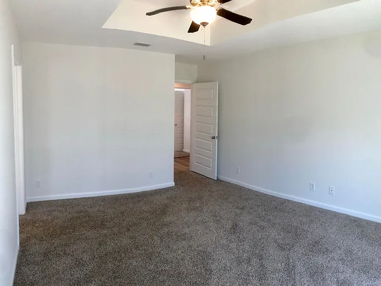 3733 Avon Rd — Photo 5