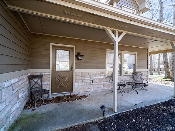 4th image of 4226 Linchmere Dr