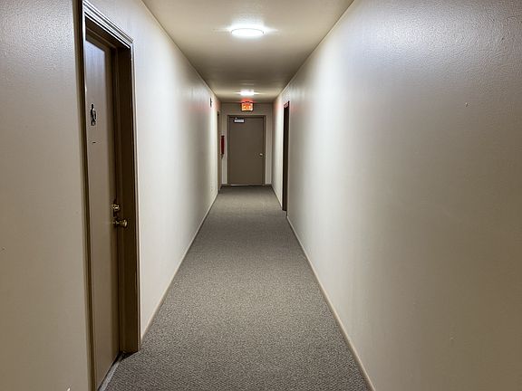 2ND FLOOR HALLWAY