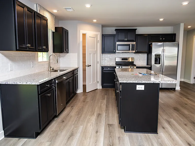 3093 Edgehill Dr — Photo 53