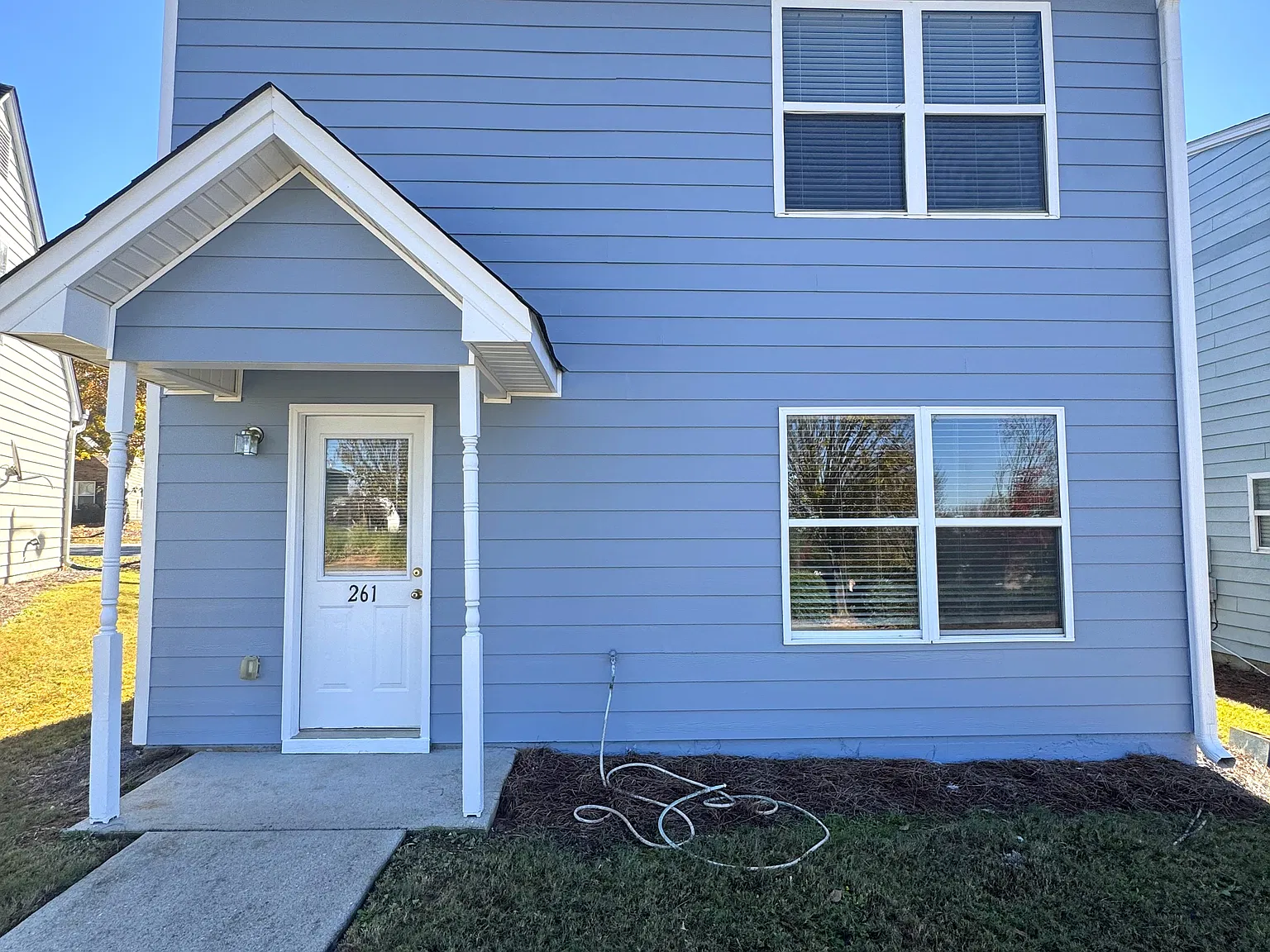 3 bed, 1309 sqft, $2,100 — Photo 3