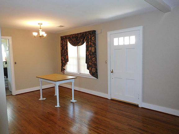 3rd image of 616 Marlboro Ave #1