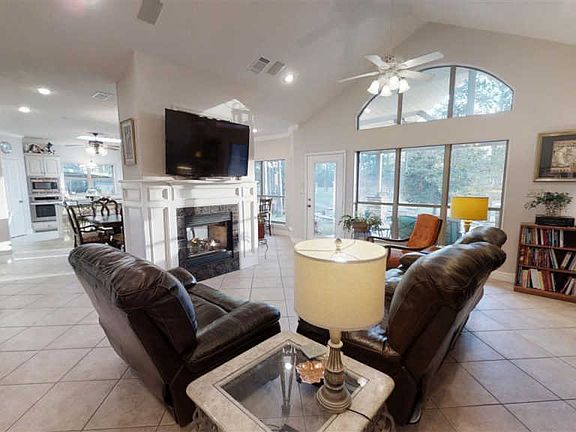 4th image of 416 Broadmoor Dr