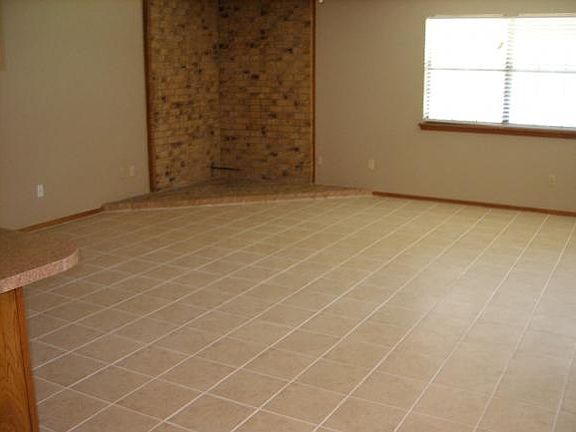 4th image of 30 Pinto Dr
