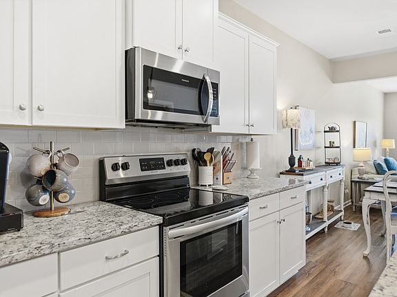 3rd image of 5005 Percival Dr