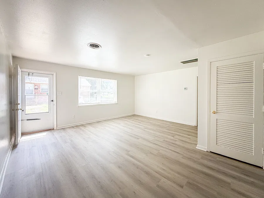 2 bed, $1,299 — Photo 4
