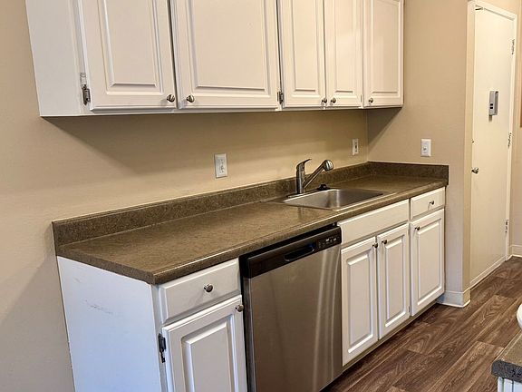 3rd image of 1507 NE 169th St APT 8