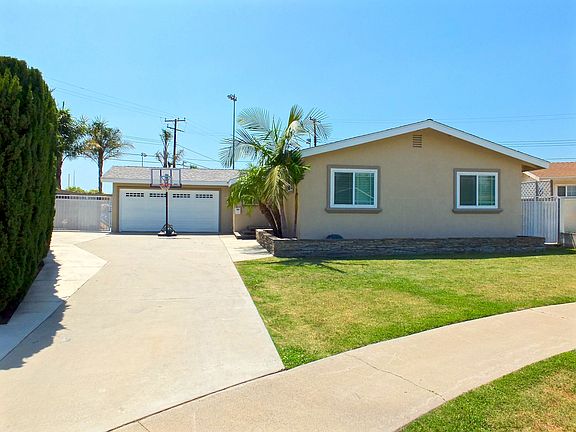 2nd image of 6912 San Bernardo Cir