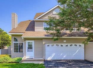 7293 Savanna Ct, Lino Lakes, MN 55014