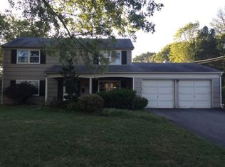 27 Buttonwood Dr, Somerset, NJ 08873