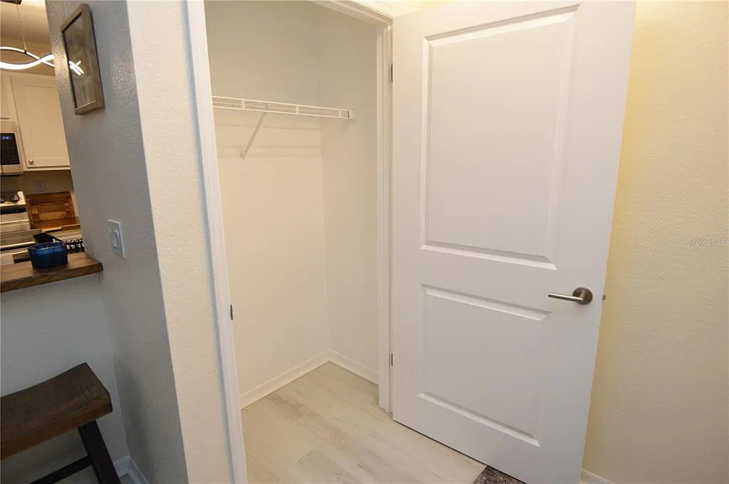 1 bed, 1.0 bath, 742 sqft, $2,000 — Photo 4