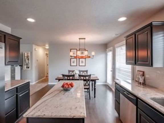 Kitchen/Dining