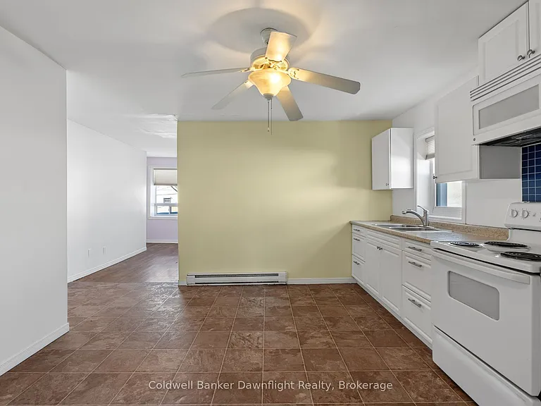 3-437 Main St S #3 — Photo 5