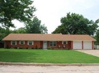 907 Oak Park Dr, Choctaw, OK 73020