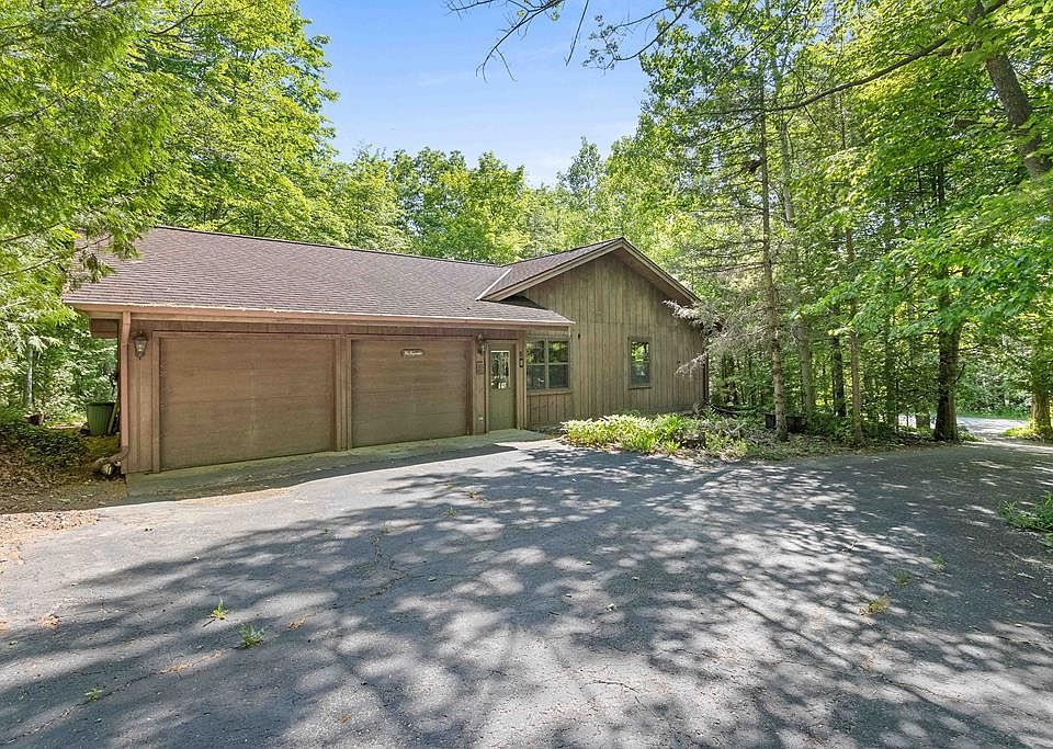 1st image of 10896 Birchwood Dr