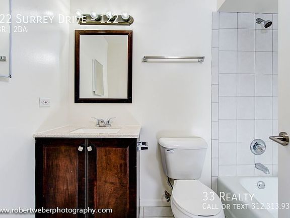 5th image of 122 Surrey Dr #122