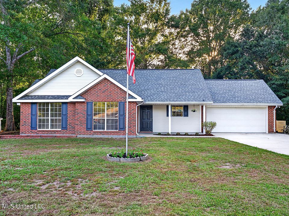 1st image of 23 Ridge Crest Dr