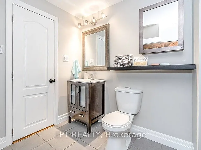 35 Clute Cres — Photo 15