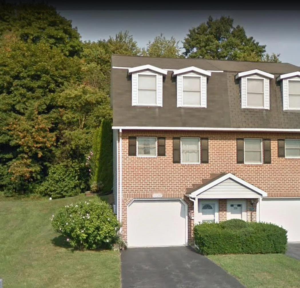 2 bed, 1.5 bath, 1022 sqft, $1,450 — Photo 1