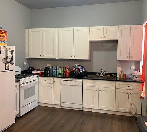3rd image of 6115 S Langley Ave #2R