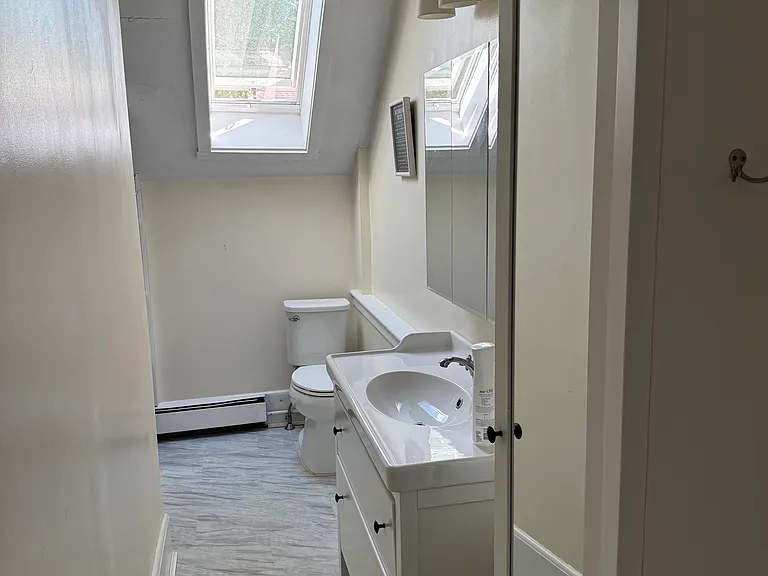 2nd floor bathroom