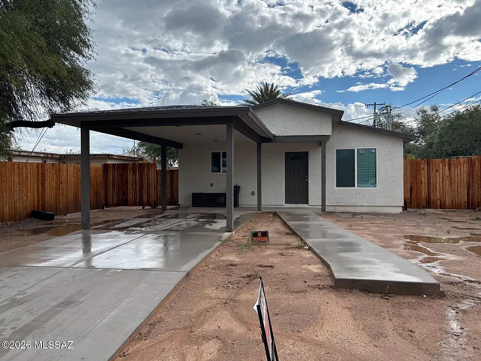 4202 E Paseo Dorado #2