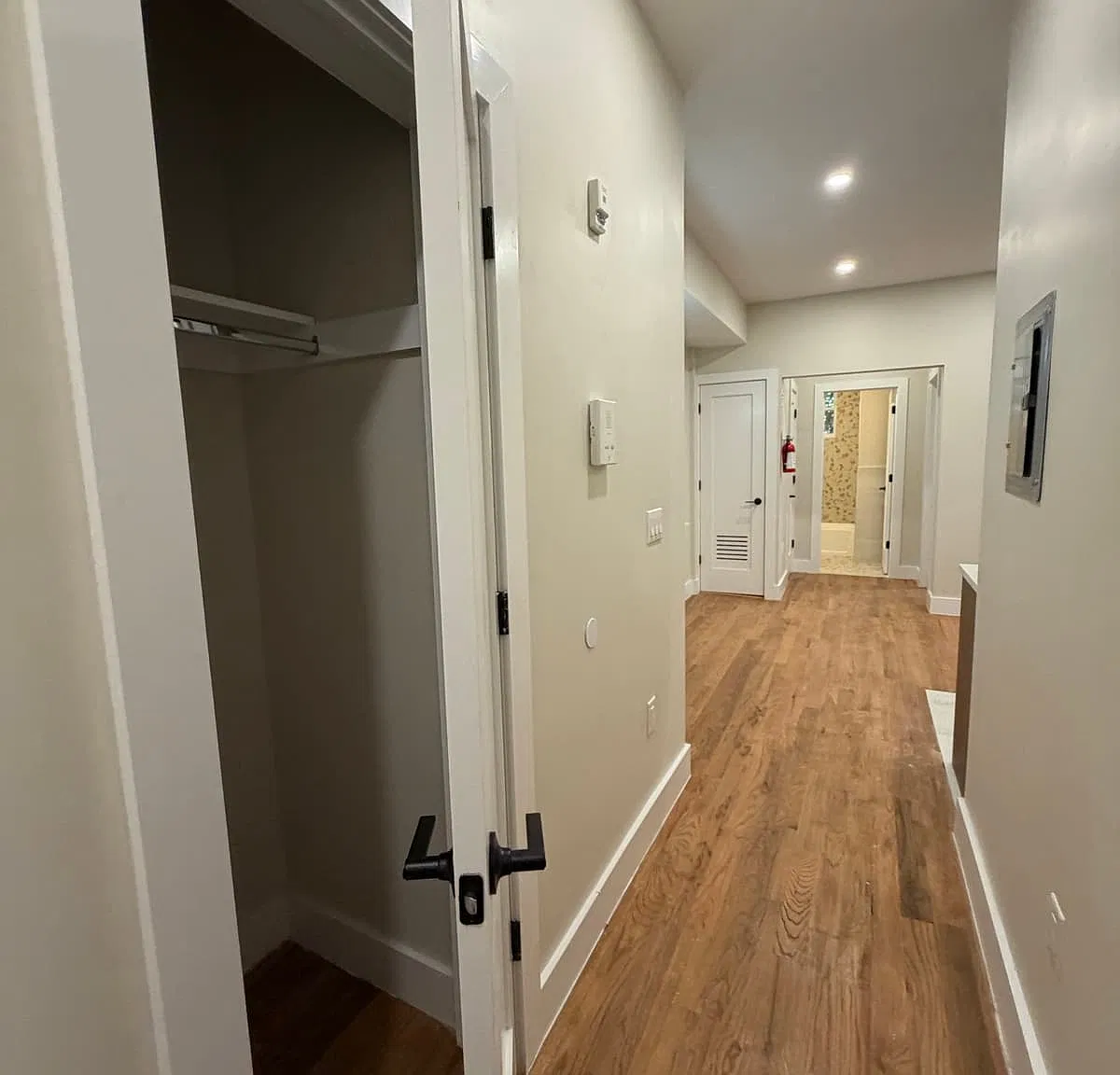 797 Broadway — Photo 2