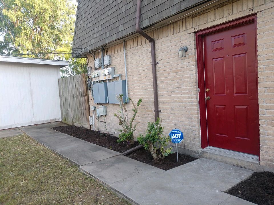1st image of 5036 Meandering Ln